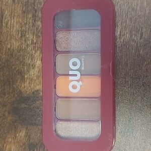 NWT Quo Eyeshadow Palette